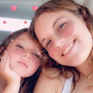 Meet your Posher, Adriona